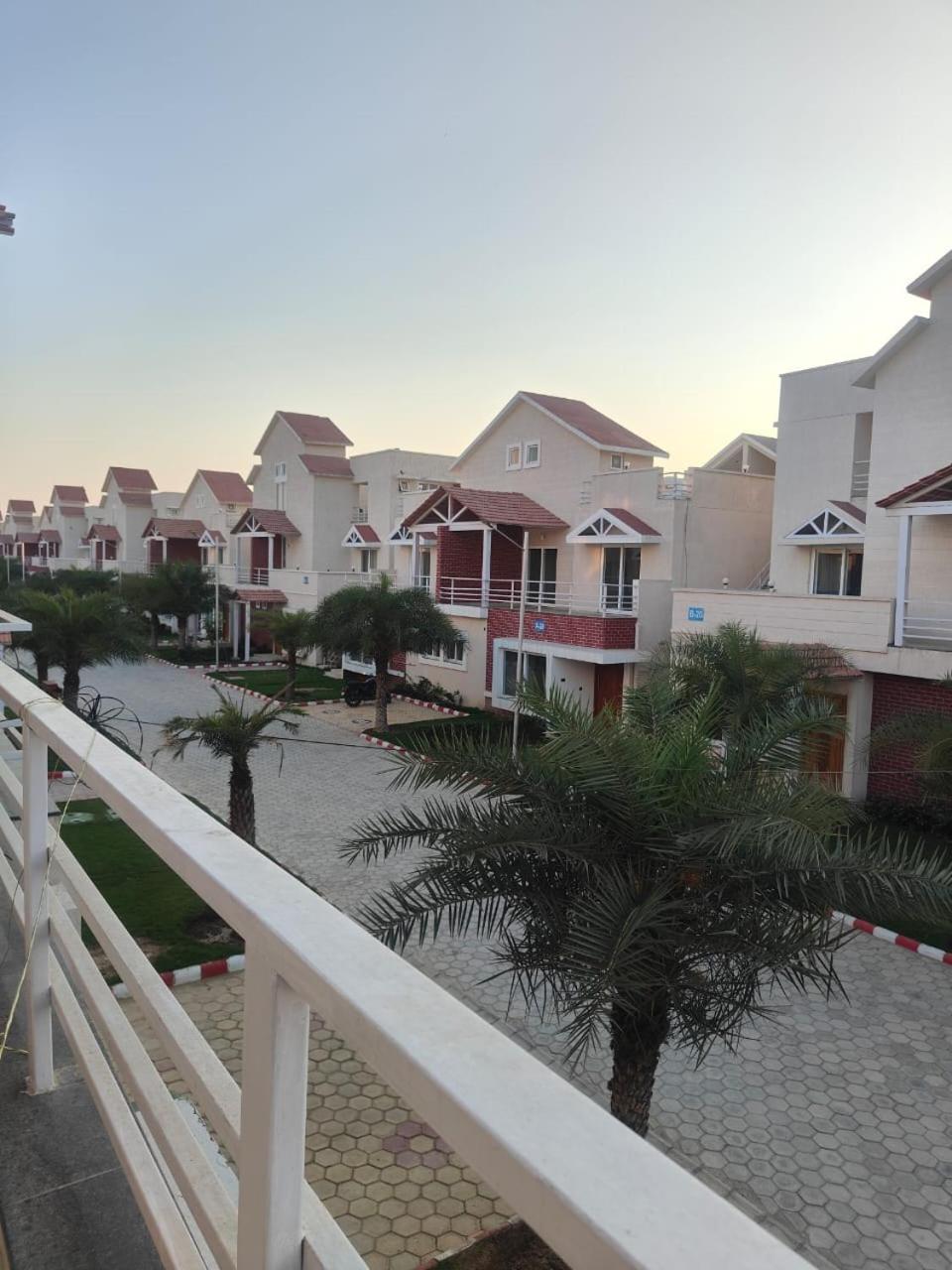 Villa In Vrindavan, Hare Krishna M 外观 照片