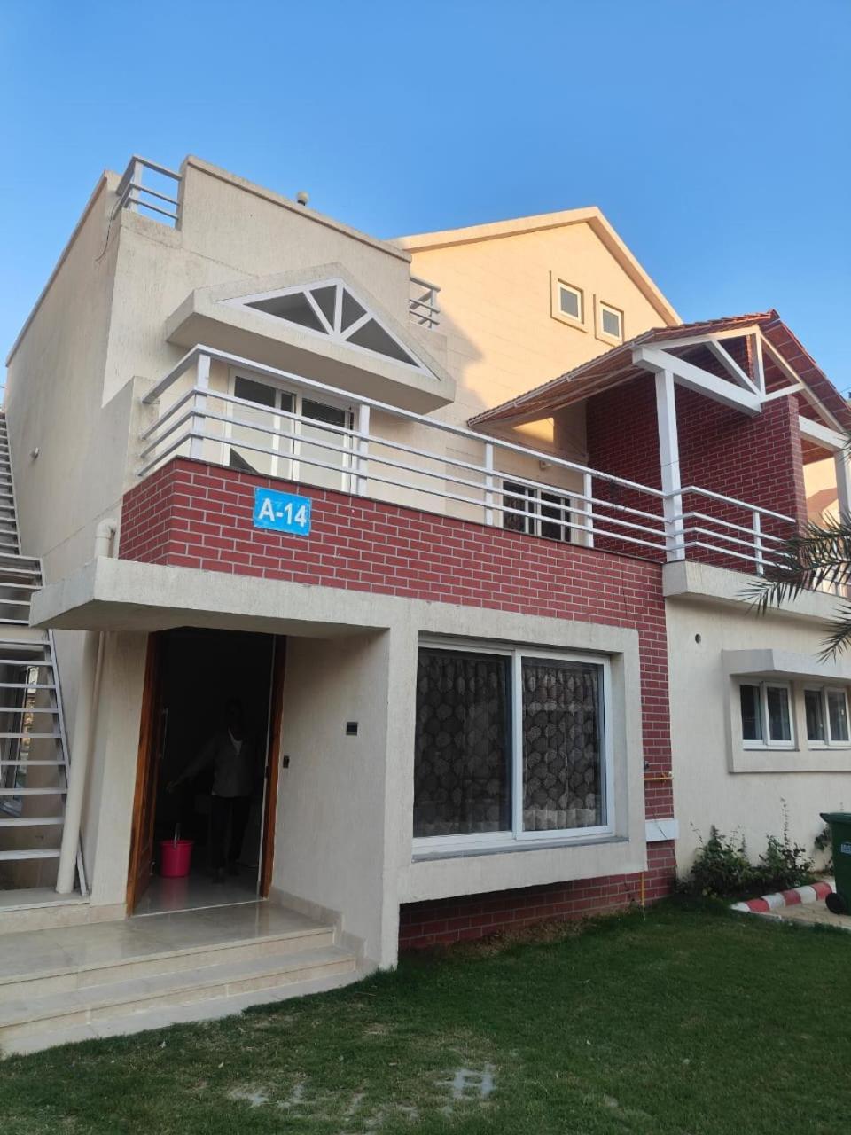 Villa In Vrindavan, Hare Krishna M 外观 照片