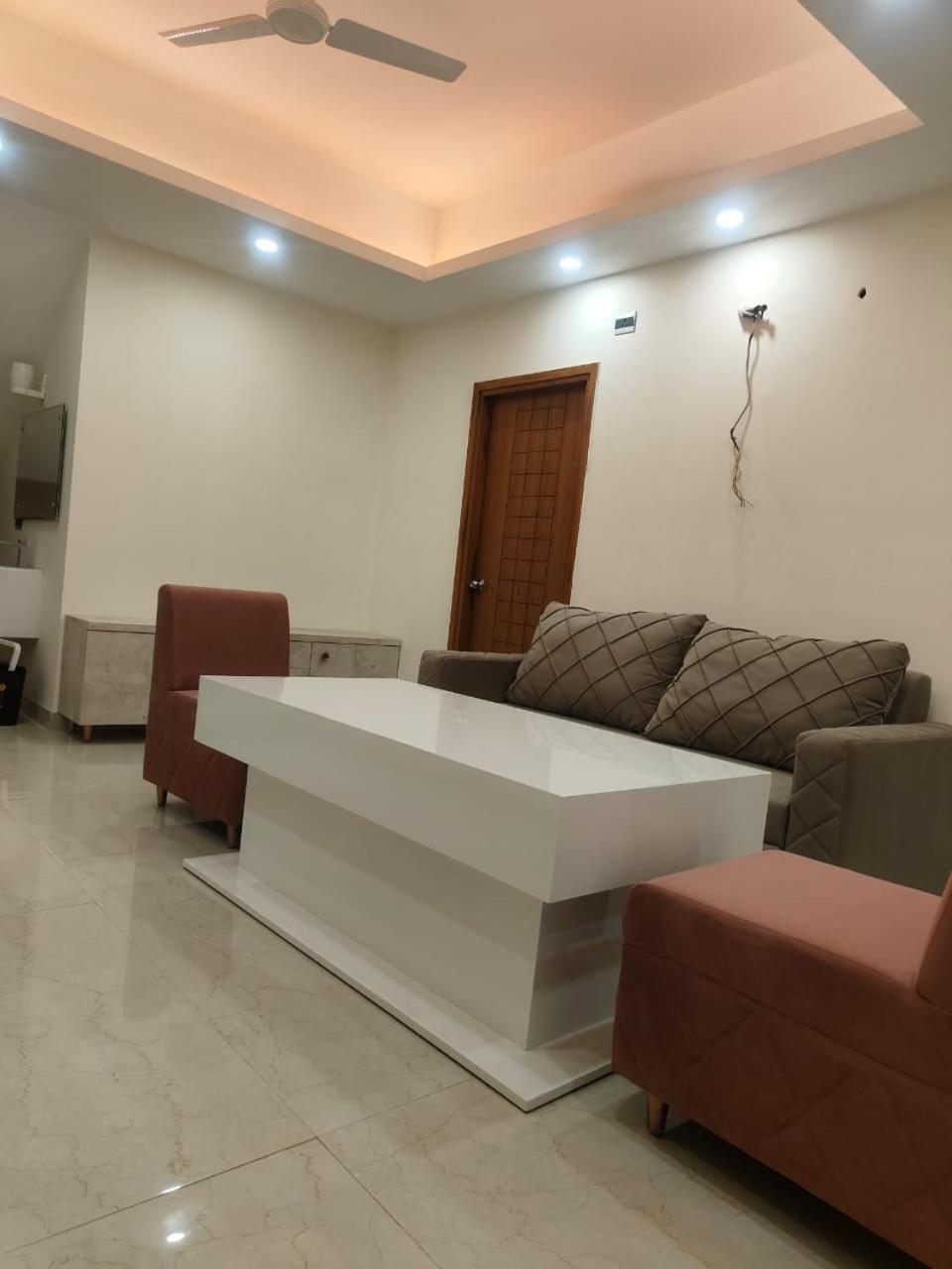 Villa In Vrindavan, Hare Krishna M 外观 照片